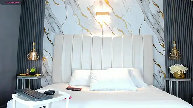 AariaLove online show from 14, 11, 2025