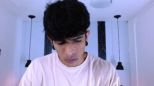 Snapshot of Franvill_Trato chatting on 7, 3, 2026 Franvill Trato online show from 7, 3, 2026