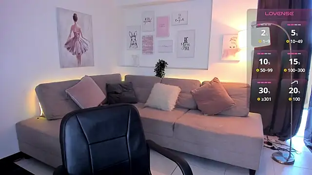 Laly dolce online show from 9, 9, 2025