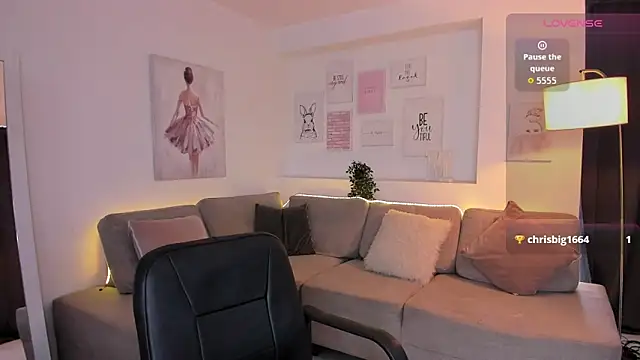 Laly dolce online show from 1, 10, 2025