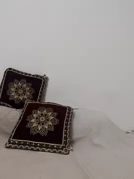 Snapshot of Miss_Riya20 chatting on 17, 10, 2025 Miss Riya20 online show from 17, 10, 2025