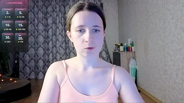 Snapshot of _Linett_ chatting on 16, 10, 2025  Linett  online show from 16, 10, 2025