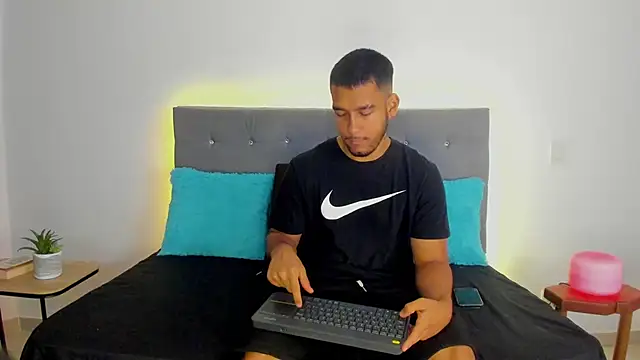  online show from 5, 11, 2025