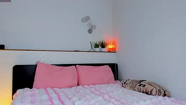 charlottacardi online show from 2, 10, 2025