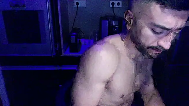 Snapshot of Soumiscolumbie chatting on 9, 4, 2026 Soumiscolumbie online show from 9, 4, 2026