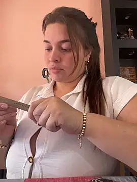 Snapshot of sarahreyess_11 chatting on 7, 3, 2026 sarahreyess 11 online show from 7, 3, 2026
