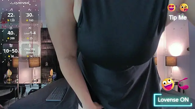 EvamilfXXX online show from 13, 11, 2025