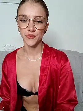 Snapshot of TeaseRosie chatting on 29, 9, 2025 TeaseRosie online show from 29, 9, 2025
