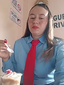 Snapshot of Hannah-colx chatting on 28, 5, 2026 Hannah-colx online show from 28, 5, 2026