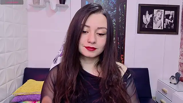 Snapshot of Eva_Roussell chatting on 25, 5, 2026 Eva Roussell online show from 25, 5, 2026