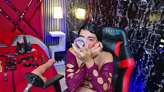 Violet sl4ve online show from 4, 4, 2026