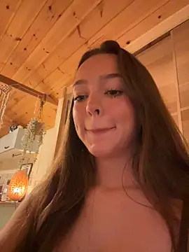 LillieOlive online show from 20, 9, 2025