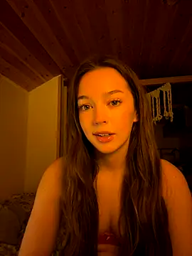 LillieOlive online show from 6, 11, 2025