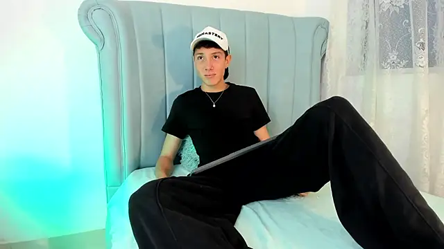 LittleDanny  online show from 10, 2, 2026