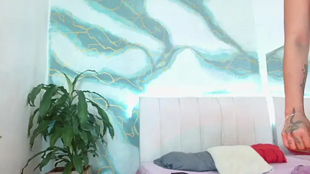 ivy scorpio online show from 18, 9, 2025