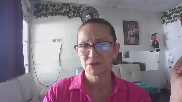 MiaVega online show from 28, 10, 2025