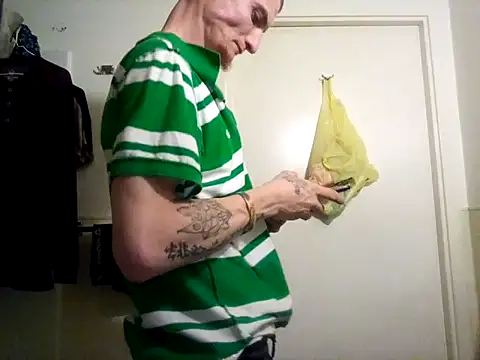 jizzyglizzy92 online show from 16, 3, 2026