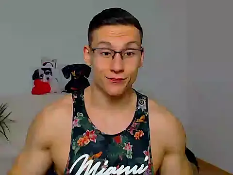 Snapshot of ZeinMiracles chatting on 18, 10, 2025 ZeinMiracles online show from 18, 10, 2025
