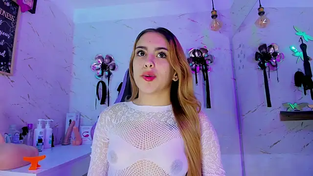 Natasha-Adams online show from 11, 4, 2026