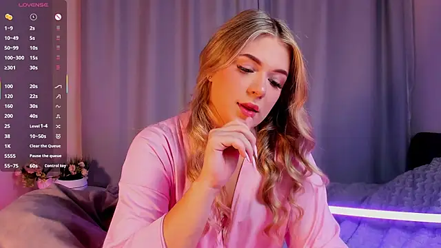 Snapshot of AliaBuerstatte chatting on 19, 9, 2025 AliaBuerstatte online show from 19, 9, 2025