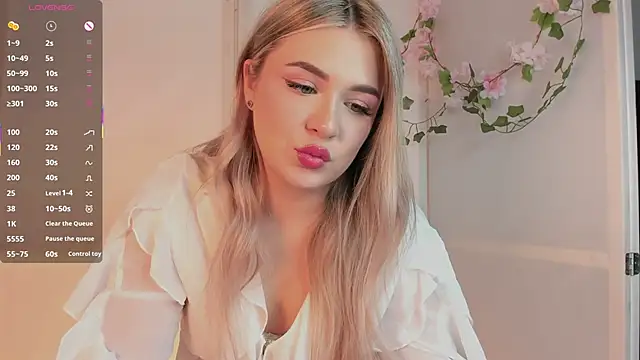 Snapshot of AliaBuerstatte chatting on 23, 9, 2025 AliaBuerstatte online show from 23, 9, 2025