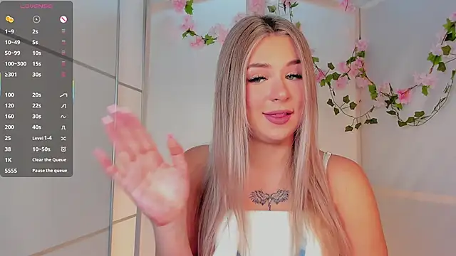 Snapshot of AliaBuerstatte chatting on 30, 9, 2025 AliaBuerstatte online show from 30, 9, 2025