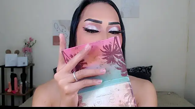 Snapshot of Lessandra_Lust chatting on 13, 10, 2025 Lessandra Lust online show from 13, 10, 2025