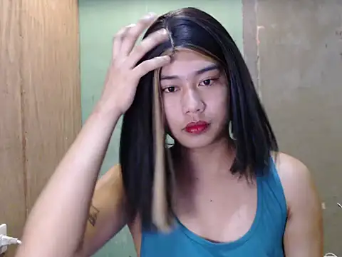 Snapshot of CrimsonSecret chatting on 1, 8, 2026 CrimsonSecret online show from 1, 8, 2026