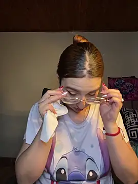 CoraVibes online show from 15, 12, 2025