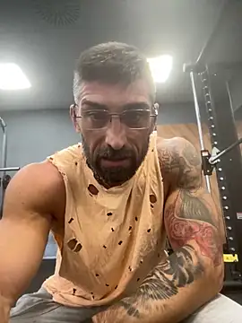 Snapshot of GmGit chatting on 2, 10, 2025 GmGit online show from 2, 10, 2025