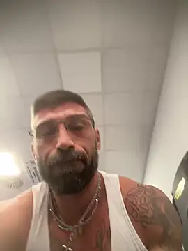 Snapshot of GmGit chatting on 6, 10, 2025 GmGit online show from 6, 10, 2025