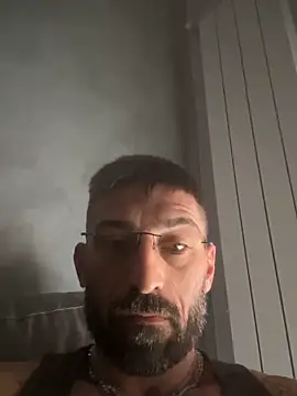 Snapshot of GmGit chatting on 19, 10, 2025 GmGit online show from 19, 10, 2025