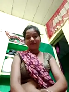 Snapshot of Seema_guptaji chatting on 4, 7, 2026 Seema guptaji online show from 4, 7, 2026