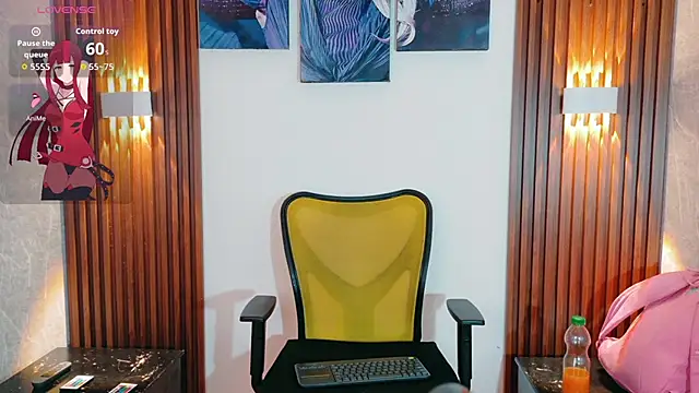 Sophi Thaylorr online show from 18, 9, 2025