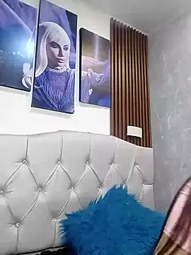 Sophi Thaylorr online show from 8, 10, 2025