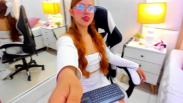 EimmyJones online show from 24, 9, 2025