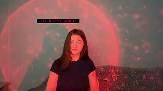 Snapshot of kitty_kristy1 chatting on 1, 12, 2025 kitty kristy1 online show from 1, 12, 2025