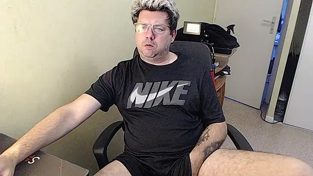 blueandwhite1 online show from 11, 1, 2025