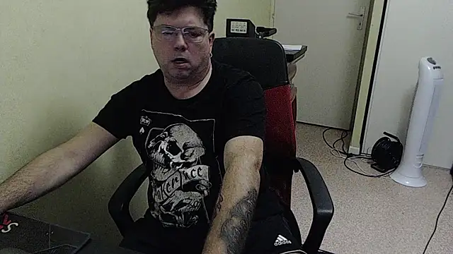 blueandwhite1 online show from 10, 11, 2025