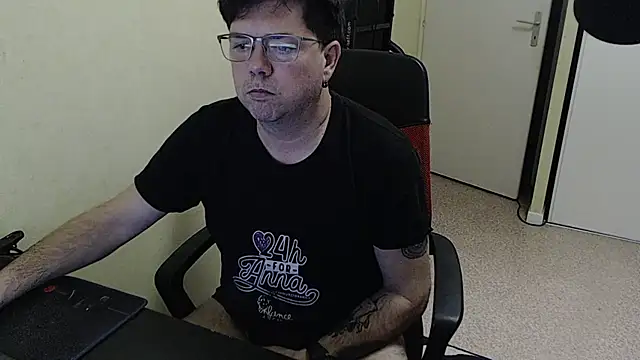 Snapshot of blueandwhite1 chatting on 10, 2, 2026 blueandwhite1 online show from 10, 2, 2026