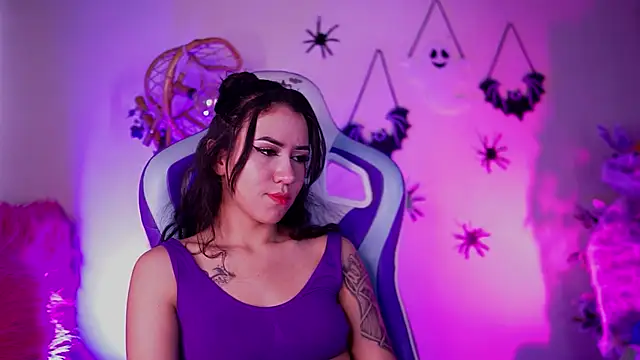  chloe moons  online show from 20, 10, 2025