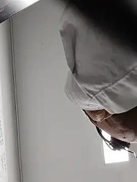 danigarci2307 online show from 9, 3, 2026