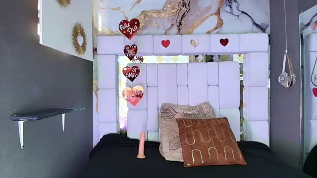 Snapshot of Samantha-Colins_ chatting on 17, 9, 2025 Samantha-Colins online show from 17, 9, 2025