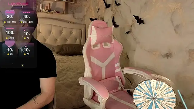 Crystal-Nuts online show from 5, 12, 2025