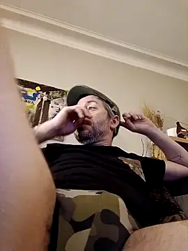 Snapshot of branletteur chatting on 17, 12, 2025 branletteur online show from 17, 12, 2025