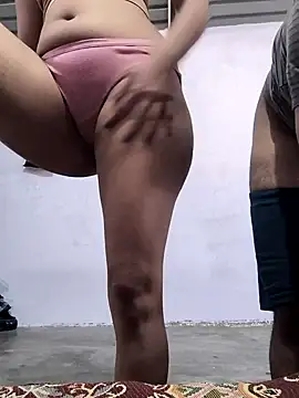 Snapshot of Angel_queen12 chatting on 17, 12, 2025 Angel queen12 online show from 17, 12, 2025