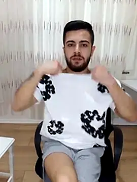 Snapshot of Ozi1910 chatting on 14, 12, 2025 Ozi1910 online show from 14, 12, 2025