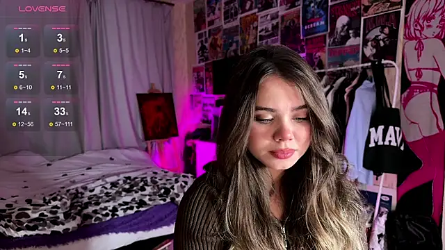 Snapshot of PinkiRay chatting on 12, 9, 2025 PinkiRay online show from 12, 9, 2025