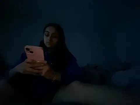 Snapshot of Lovingirl69 chatting on 20, 12, 2025 Lovingirl69 online show from 20, 12, 2025