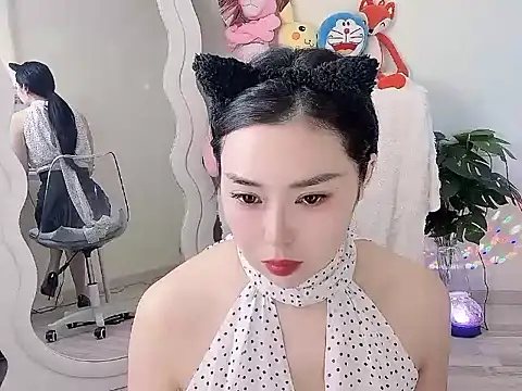 Snapshot of QQ__2025 chatting on 12, 9, 2025 QQ 2025 online show from 12, 9, 2025